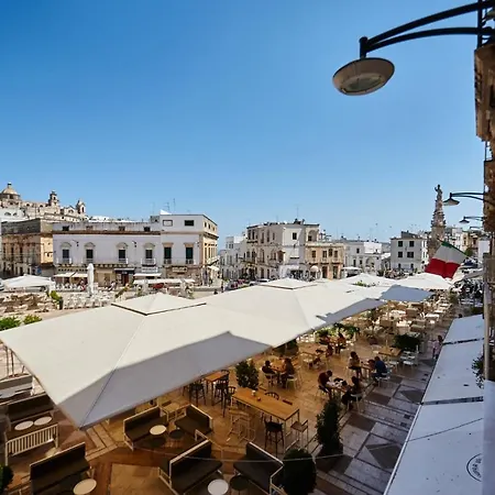Piazza Della Libertà-tipycal Stone House * Ostuni